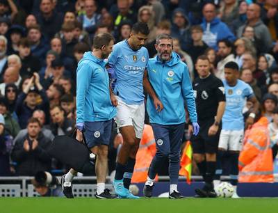 Einde seizoen voor Spaanse middenvelder Rodri, Manchester City bevestigt kruisbandblessure