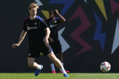 Frenkie de Jong laat van zich horen: ‘Een salaris van 37 miljoen per jaar? Daar kom ik lang niet in de buurt’