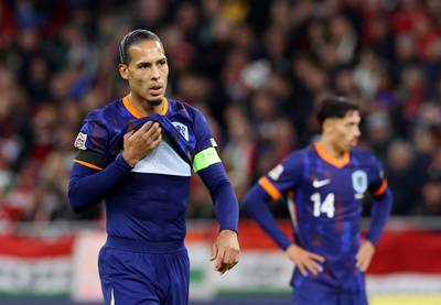 Oranje-captain Virgil van Dijk mist kraker tegen Duitsland na tweemaal geel in drie minuten