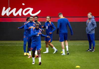 Oranje werkt met fitte selectie laatste training af voor topper tegen Duitsland