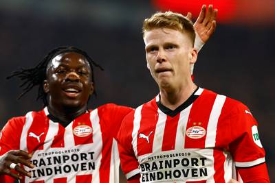 Jerdy Schouten mist Champions League-duel van PSV in Parijs en wacht nader onderzoek