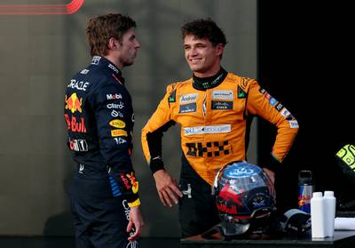 Lando Norris houdt Max Verstappen van pole position met ‘beste rondje uit carrière’ en het nodige geluk