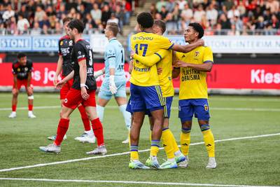 Futloos Excelsior laat koppositie liggen en lijdt tegen Cambuur eerste thuisnederlaag van het seizoen