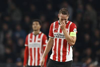 PSV grijpt door late tegentreffer onnodig naast zege in meeslepend gevecht met Sporting