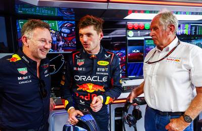 Helmut Marko waarschuwt: ‘Als wij Max Verstappen niet de juiste auto geven, zal hij zeker nadenken over vertrek’