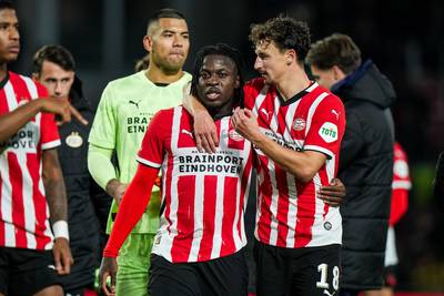 PSV zelfs met tien man te sterk: koploper bibbert in slotfase, maar klopt Sparta