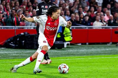 Ajax zonder viertal tegen Slavia Praag, Faberski en Konadu wel mee naar Tsjechië