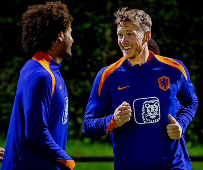 Deze 25 spelers heeft Koeman tot zijn beschikking en dit is het programma van Oranje