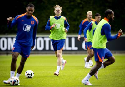 Ronald Koeman heeft na terugkeer Frenkie de Jong écht wat te kiezen op het middenveld bij Oranje