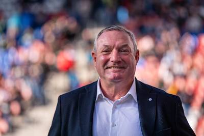 Ron Jans verrast op technische avond FC Utrecht: trainer tekent één jaar bij