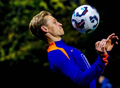 Frenkie de Jong vreesde voor blijvende schade aan enkel: ‘Dat schoot wel eens door mijn hoofd’