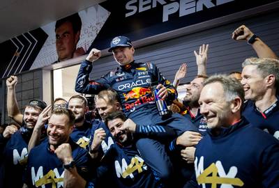 Max Verstappen wéér wereldkampioen: ‘Ik dacht niet dat dit ooit mogelijk was’