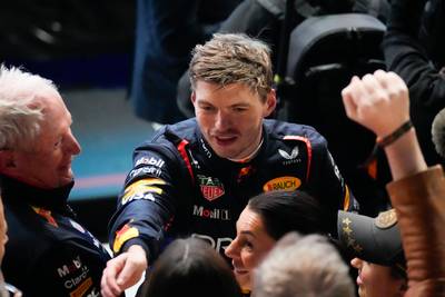 Max Verstappen is respect voor George Russell verloren na ‘aansmeren’ straf: ‘Dan kan je maar beter oprotten’