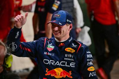 Ondanks straf gelooft Max Verstappen zijn eigen prestatie niet: ‘Er is een wonder gebeurd’