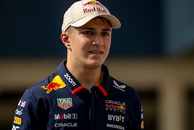 Laatste F1-stoeltje bezet: Isack Hadjar neemt plaats bij Racing Bulls over van nieuwe teamgenoot Max Verstappen